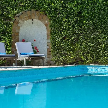 Aquarius Hotel Vasilikí