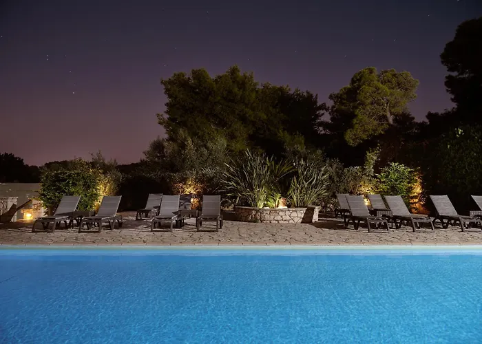 Otel Aquarius 3*